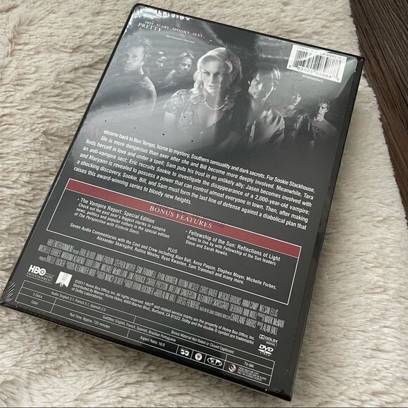 Nwt TRUE BLOOD Season 2 - Picture 2 of 2